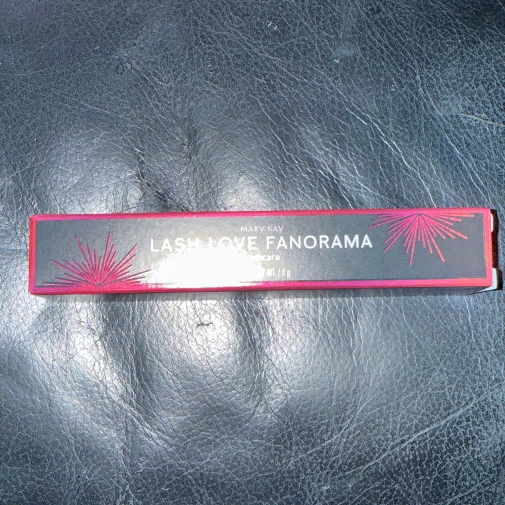 Mary Kay lash love fanorama mascara black new in box - Picture 2 of 2